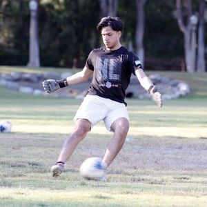 Meet your Posher, Christian